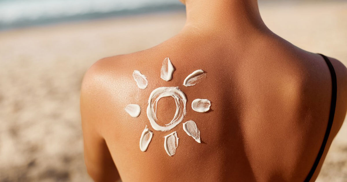 Kem chống nắng phổ rộng có chỉ số SPF từ 30 trở lên