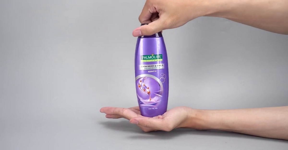 Palmolive Keratin giúp cho mái tóc chắc khỏe và bóng mượt