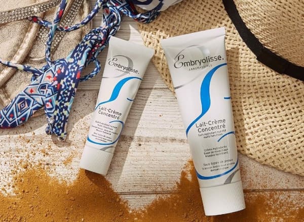 Embryolisse Protective Repair Stick có thể dùng cho mũi, tai, môi