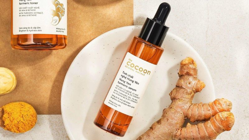 Tinh chất nghệ Hưng Yên Cocoon là 1 trong 5 loại serum dưỡng trắng tốt nhất